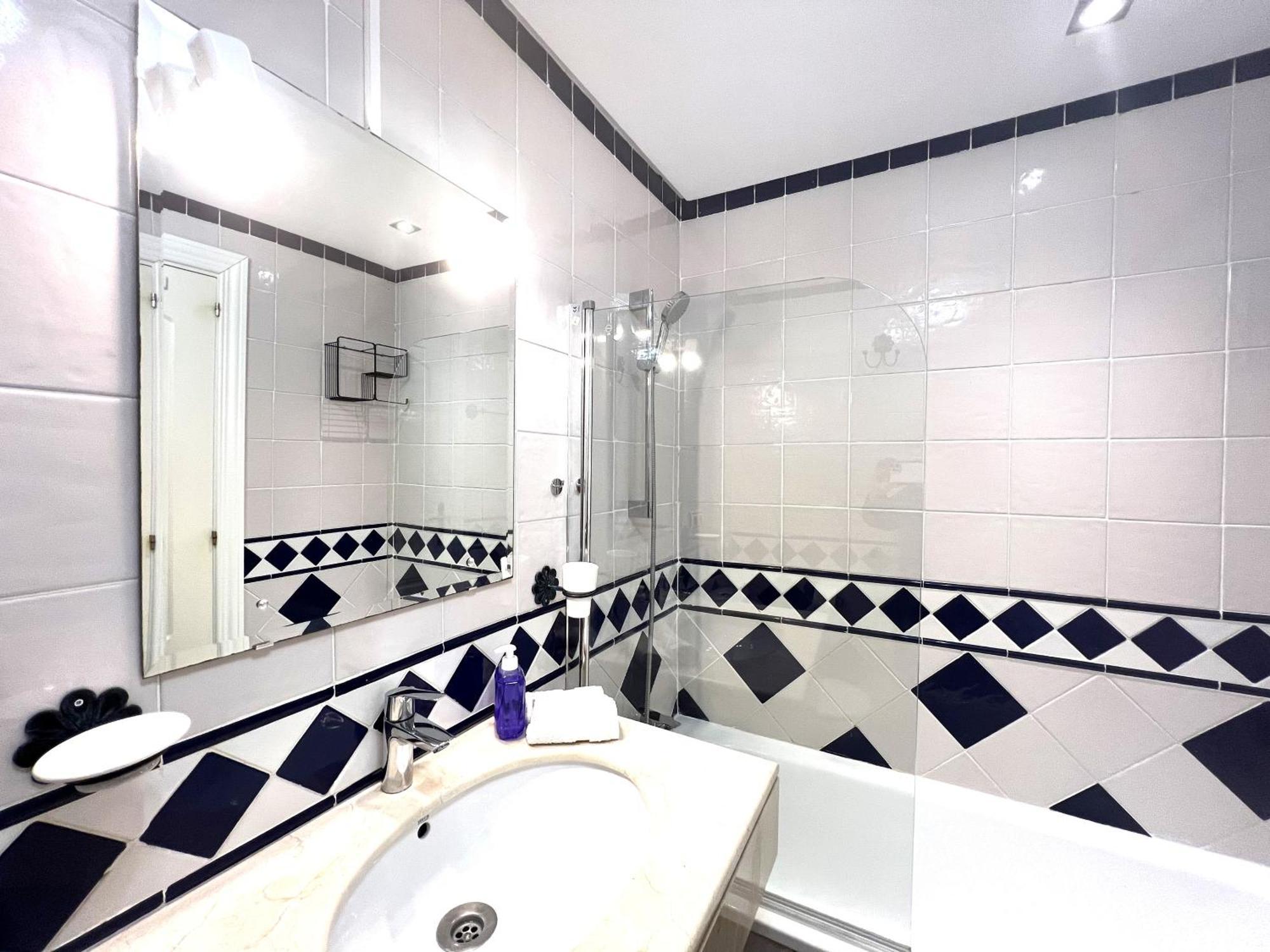 Stylish Townhouse In Beachfront Complex Marbella Kültér fotó