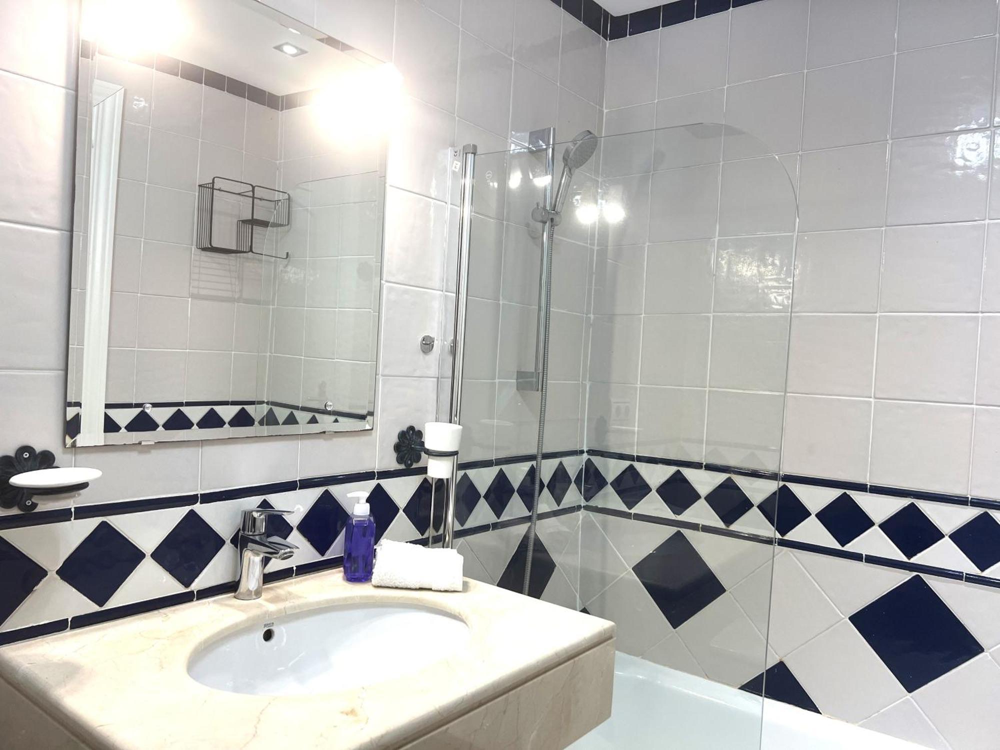 Stylish Townhouse In Beachfront Complex Marbella Kültér fotó