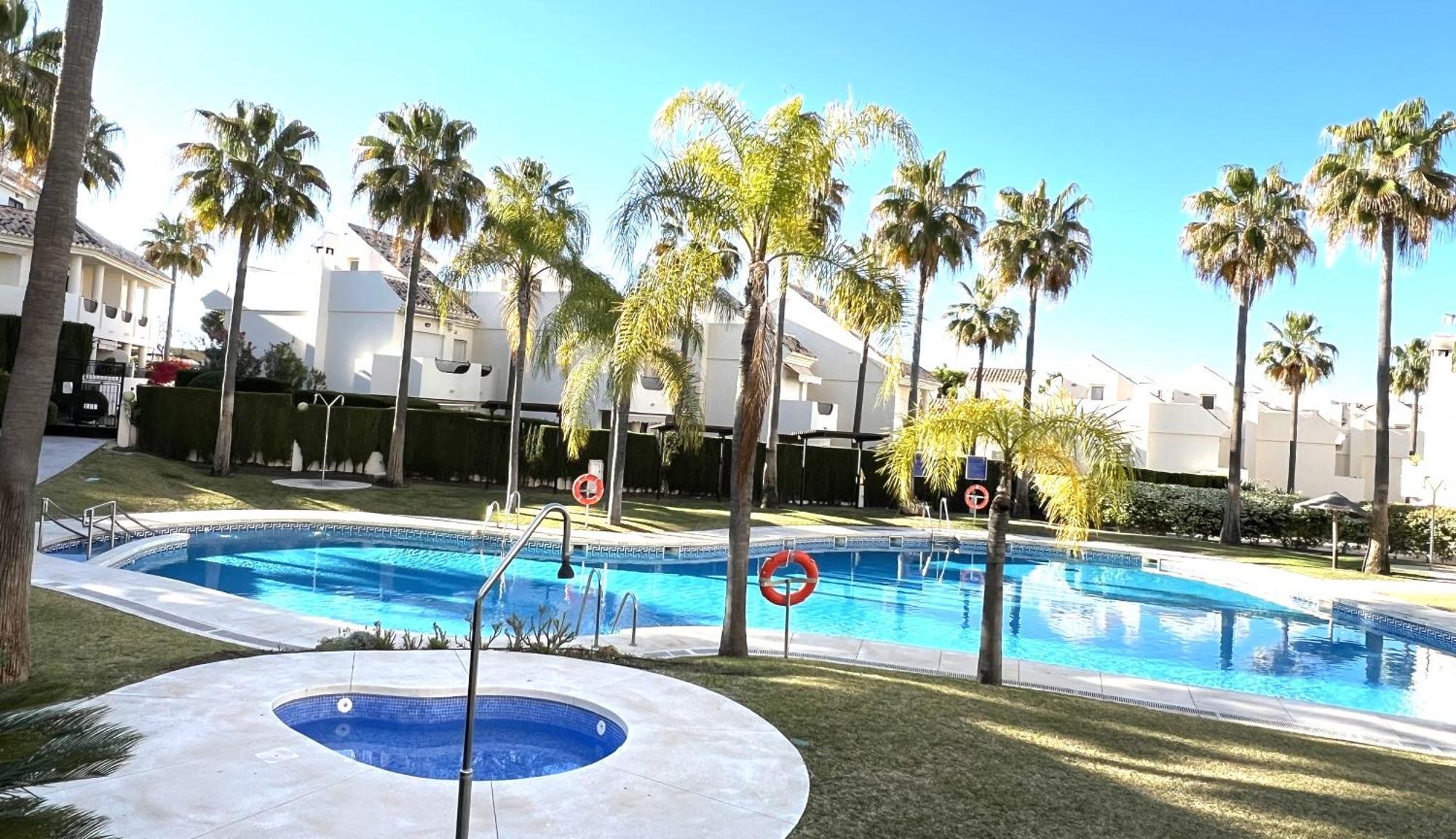 Stylish Townhouse In Beachfront Complex Marbella Kültér fotó