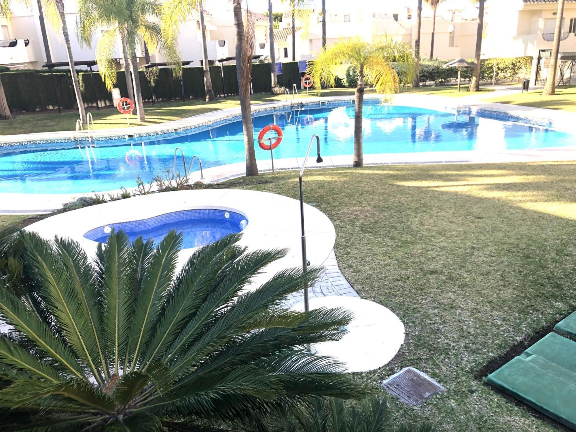 Stylish Townhouse In Beachfront Complex Marbella Kültér fotó