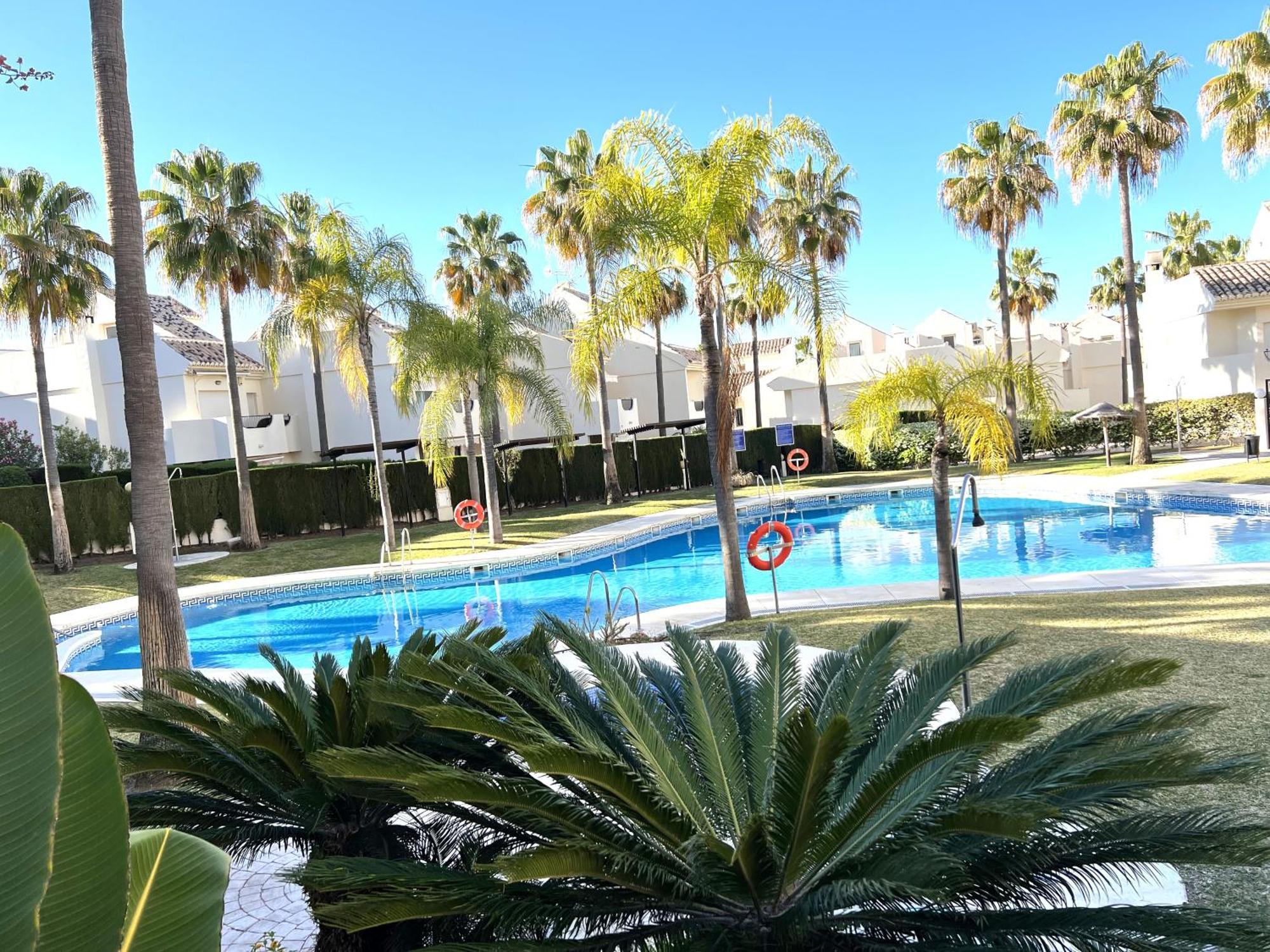 Stylish Townhouse In Beachfront Complex Marbella Kültér fotó